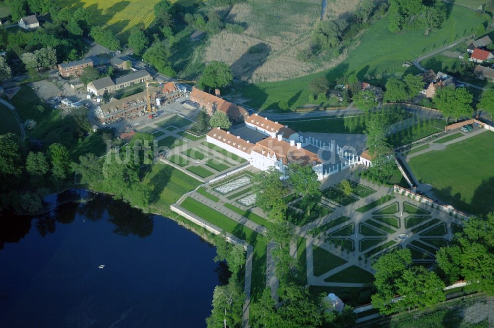 Luftbild Meseberg - Gästehaus Schloß Meseberg der Bundesregierung in Gransee im Bundesland Brandenburg