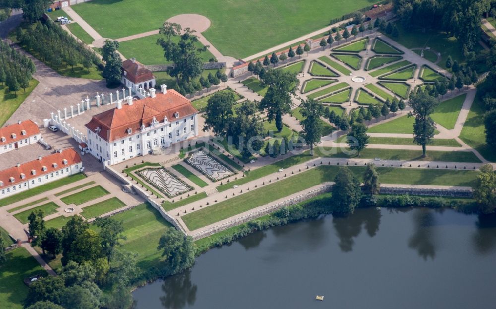 Meseberg von oben - Gästehaus Schloß Meseberg der Bundesregierung in Meseberg im Bundesland Brandenburg