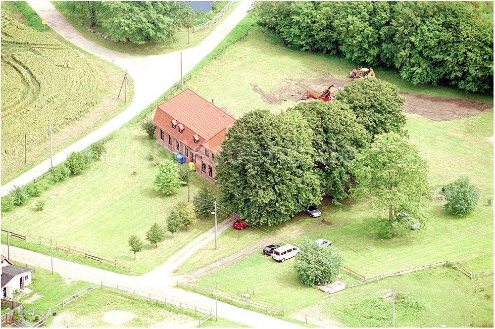 Zarfzow von oben - Gästehaus Zarfzow, gemütliche Landhausatmosphäre in einem alten, typisch mecklenburgischen Gutshaus AWO Sano gemeinnützige GmbH Hofstr