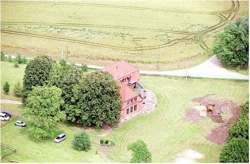 Zarfzow aus der Vogelperspektive: Gästehaus Zarfzow, gemütliche Landhausatmosphäre in einem alten, typisch mecklenburgischen Gutshaus AWO Sano gemeinnützige GmbH Hofstr