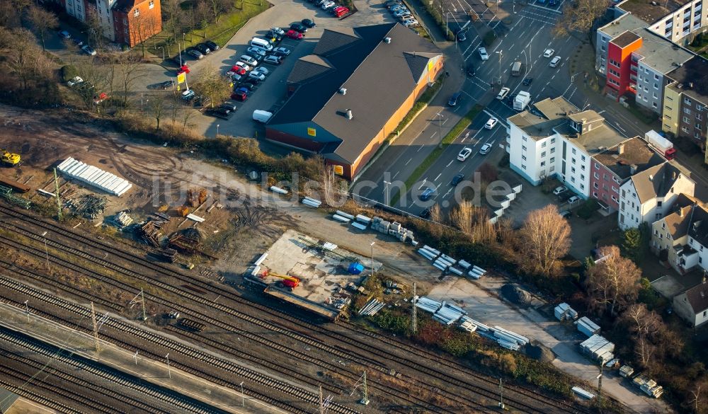 Luftbild Herne - Güterbahnhof der Deutschen Bahn und Bahnhof Herne an der Westring- Brücke in Herne im Bundesland Nordrhein-Westfalen