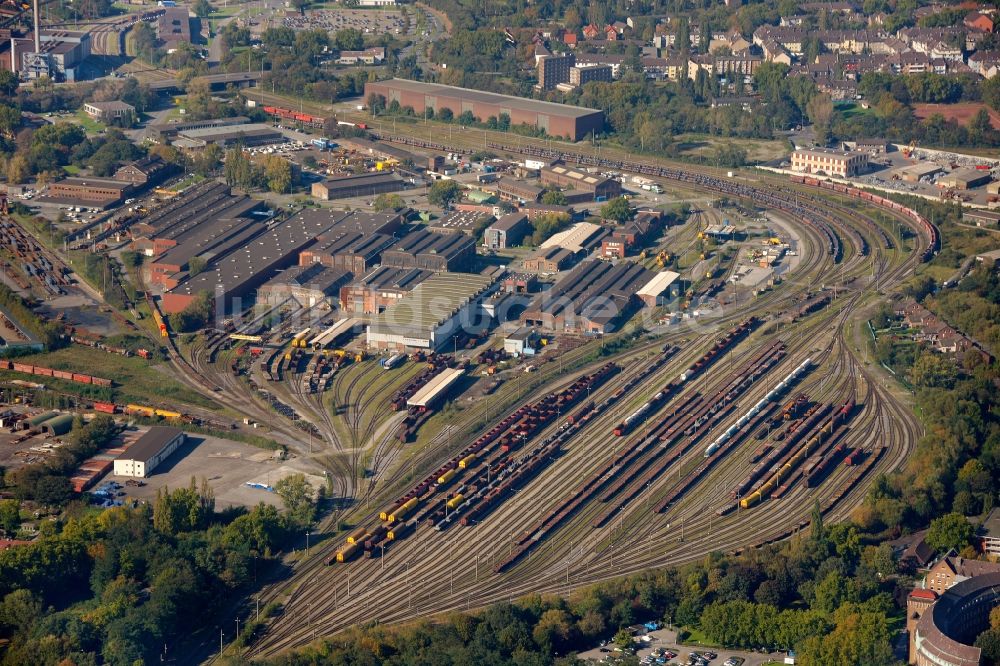 Duisburg von oben - Güterbahnhof Hamborn in Duisburg im Bundesland Nordrhein-Westfalen