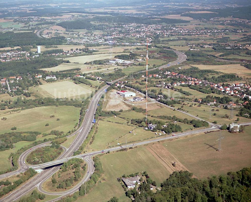 Göttelborn / Saarland von oben - Göttelborn / Saarland Blick auf die Sanierung des Sendemastes im Saarland durch die Firma W