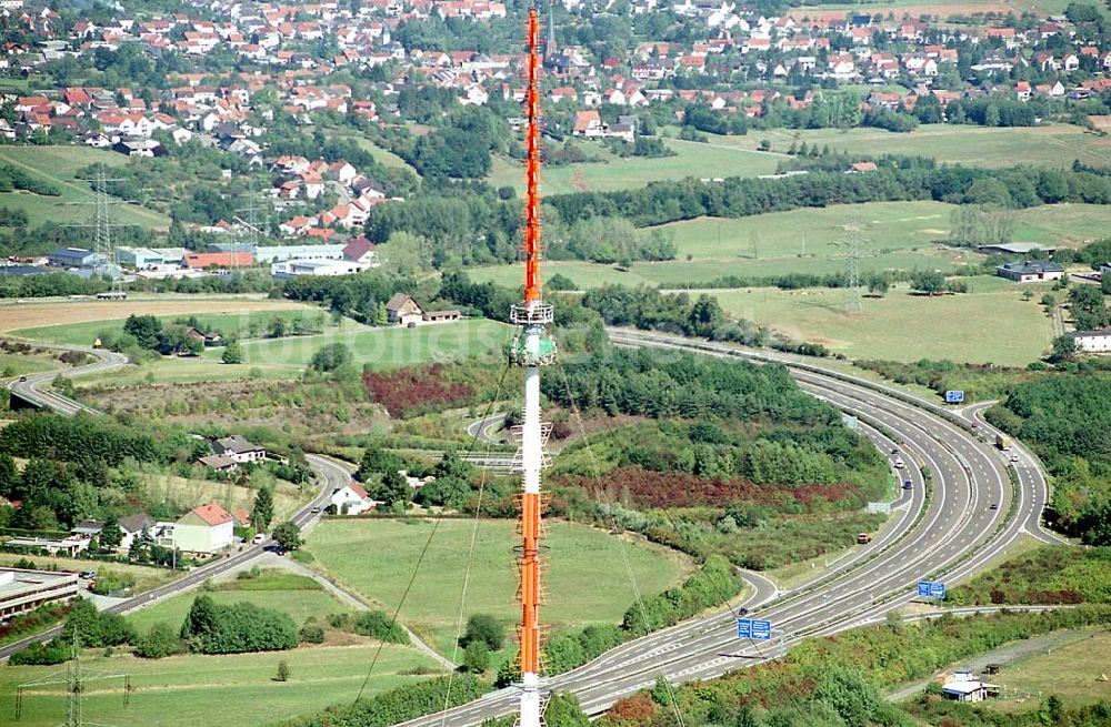 Göttelborn / Saarland von oben - Göttelborn / Saarland Blick auf die Sanierung des Sendemastes im Saarland durch die Firma W