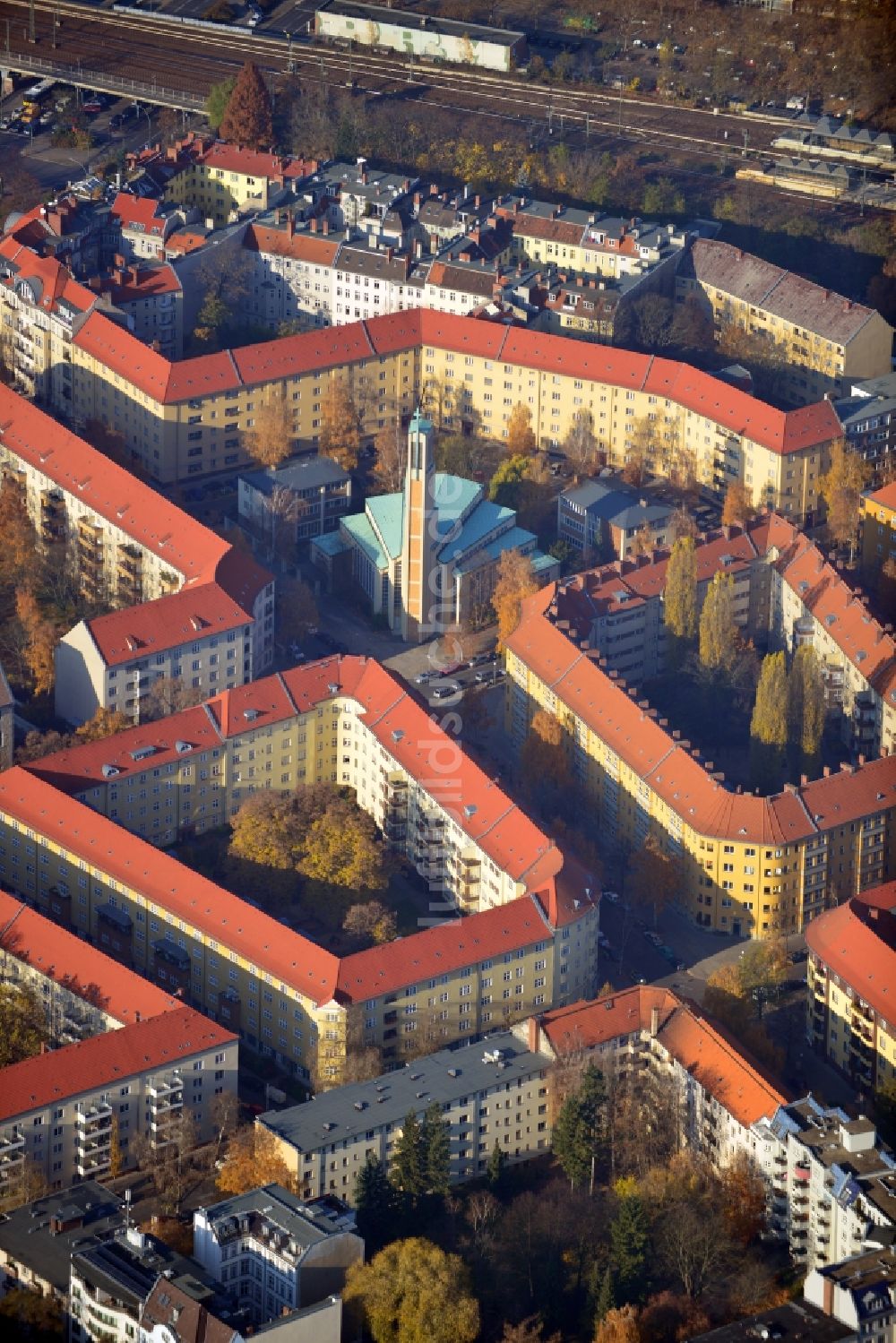 Berlin OT Charlottenburg aus der Vogelperspektive: Gustav-Adolf - Kirche in Berlin im Bezirk Charlottenburg-Wilmersdorf im Ortsteil Charlottenburg