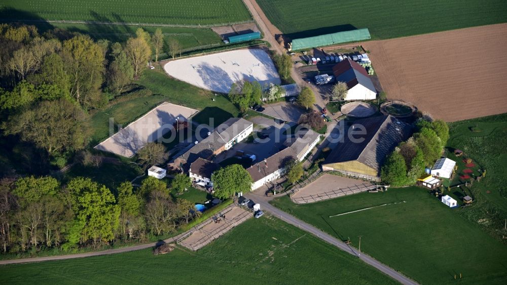 Königswinter aus der Vogelperspektive: Gut Heiderhof in Königswinter im Bundesland Nordrhein-Westfalen, Deutschland