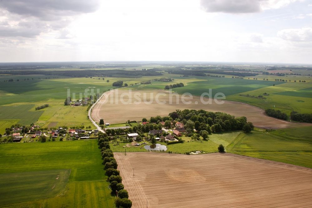 Vipperow aus der Vogelperspektive: Gutshaus Solzow in Vipperow im Bundesland Mecklenburg-Vorpommern