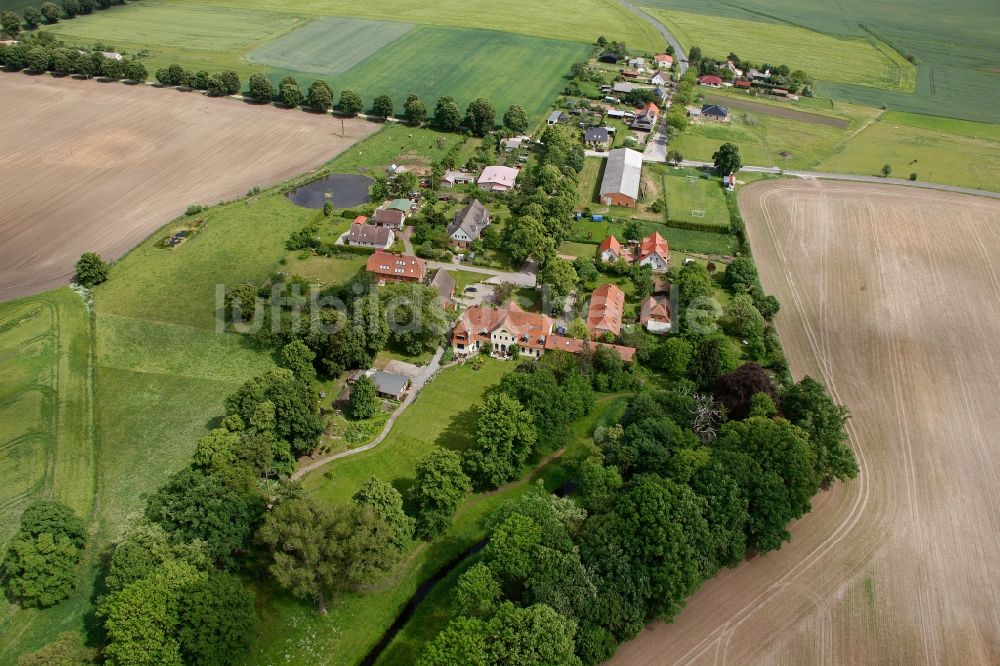 Luftaufnahme Vipperow - Gutshaus Solzow in Vipperow im Bundesland Mecklenburg-Vorpommern