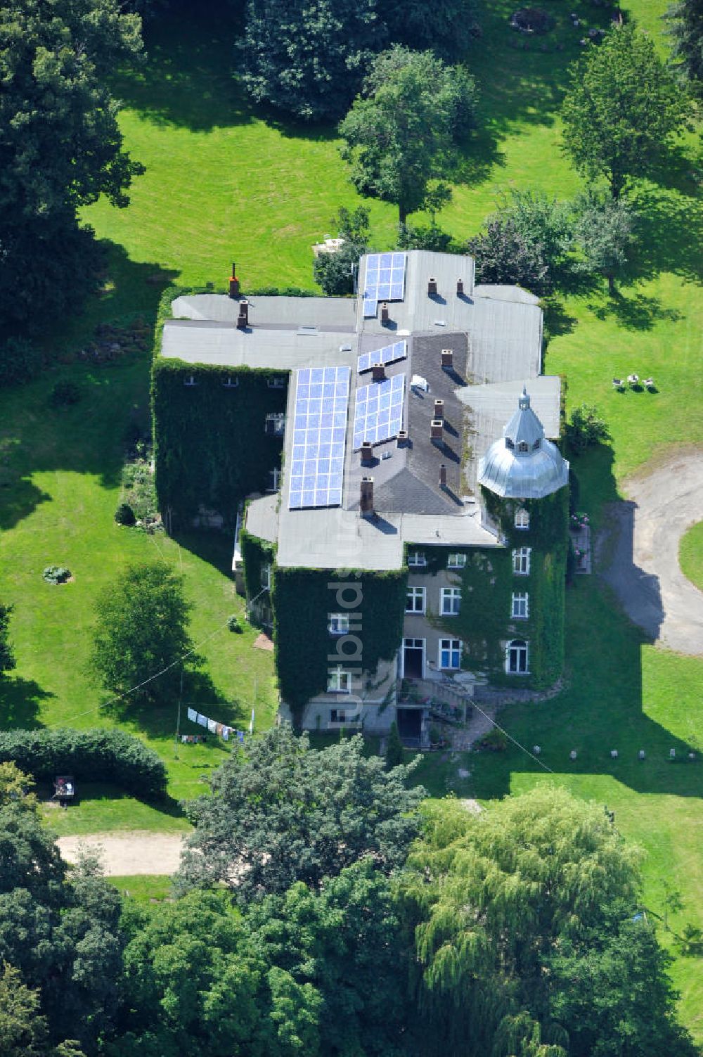 Wesselstorf von oben - Gutshaus Wesselstorf bei Tessin