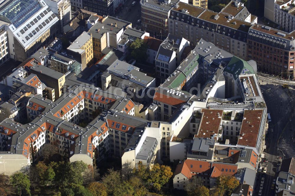 Berlin von oben - Hackeschen Höfe in Berlin Mitte