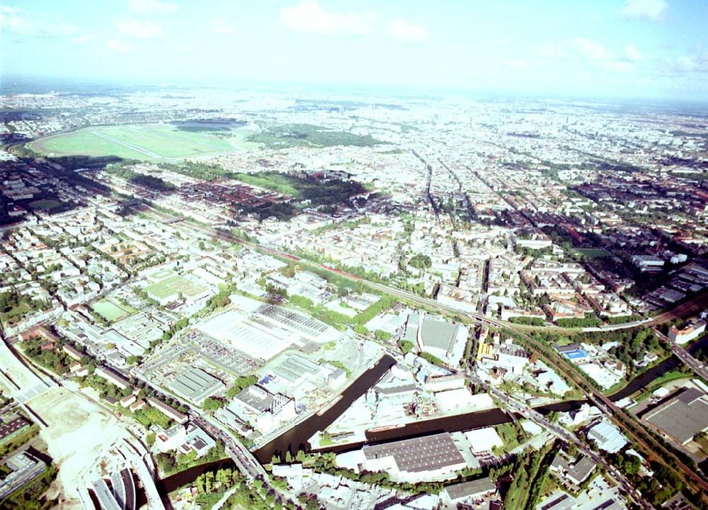 Luftaufnahme Berlin - Neukölln - Hafen der BEHALA in Berlin - Neukölln.