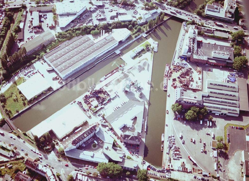 Berlin - Neukölln von oben - Hafen der BEHALA in Berlin - Neukölln.