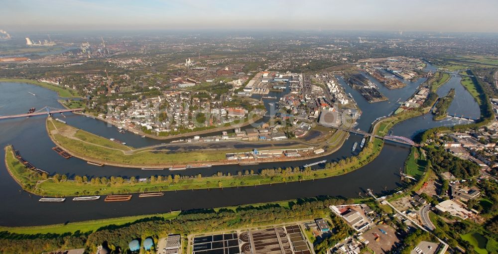 Duisburg von oben - Hafen von Duisburg im Bundesland Nordrhein-Westfalen