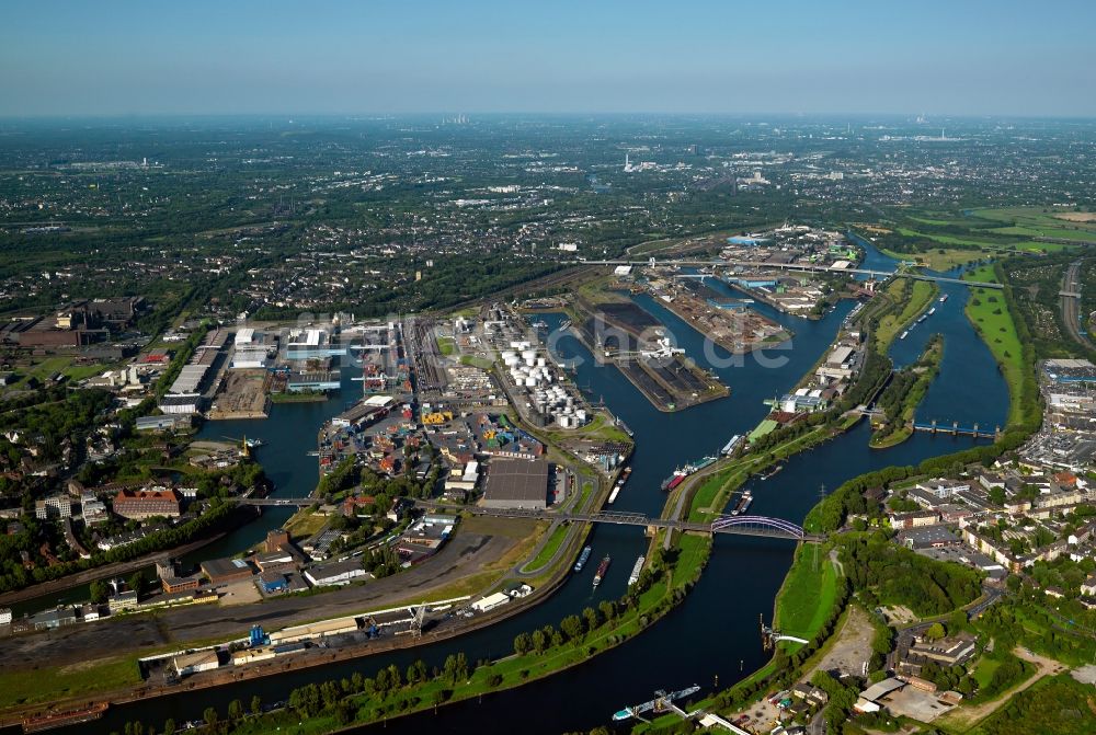 Duisburg aus der Vogelperspektive: Hafen von Duisburg im Bundesland Nordrhein-Westfalen