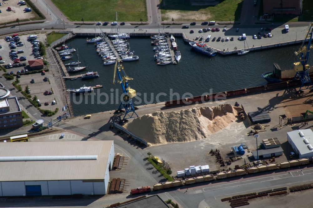 Luftbild Wismar - Hafen der Hansestadt Wismar im Bundesland Mecklenburg-Vorpommern