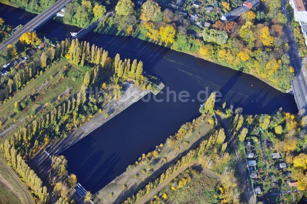 Berlin aus der Vogelperspektive: Hafen Mariendorf am Teltowkanal in Berlin-Mariendorf