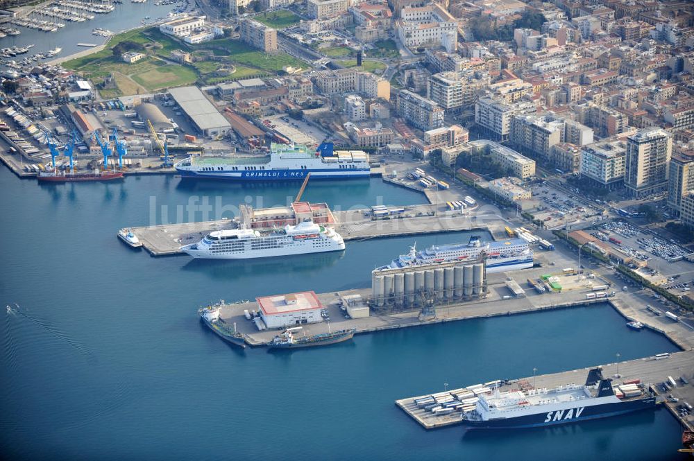 Luftaufnahme Palermo Sizilien - Hafen Palermo auf Sizilien in Italien