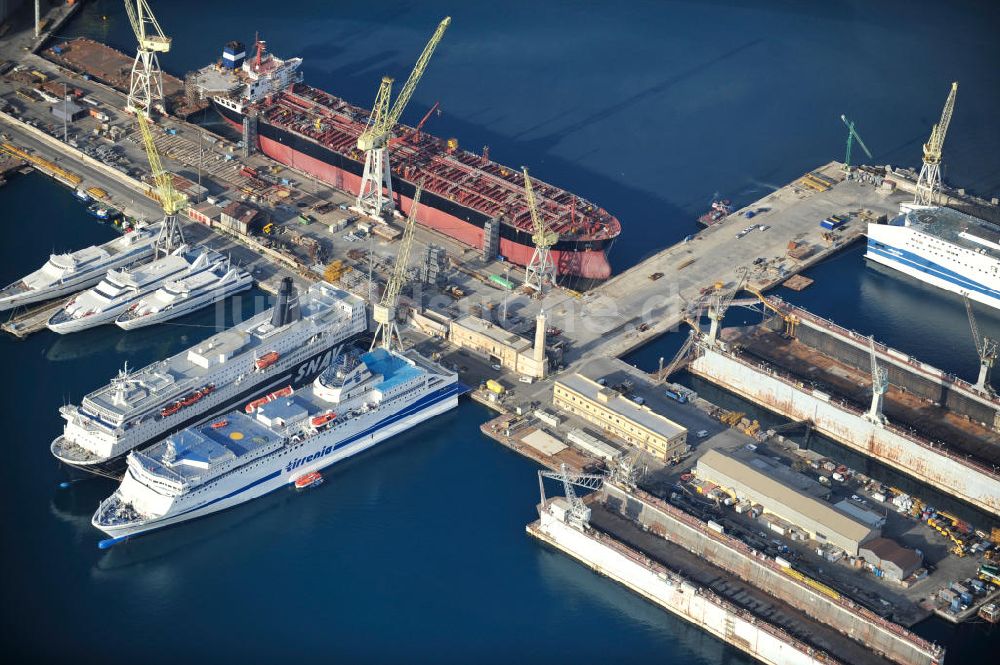 Luftbild Palermo Sizilien - Hafen Palermo auf Sizilien in Italien