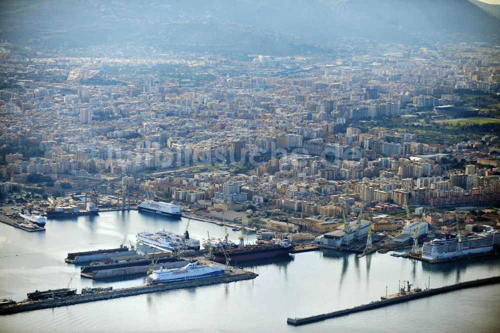 Luftaufnahme Palermo - Hafen Palermo auf Sizilien in Italien