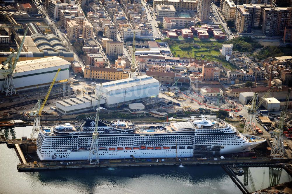 Palermo Sizilien aus der Vogelperspektive: Hafen Palermo auf Sizilien in Italien