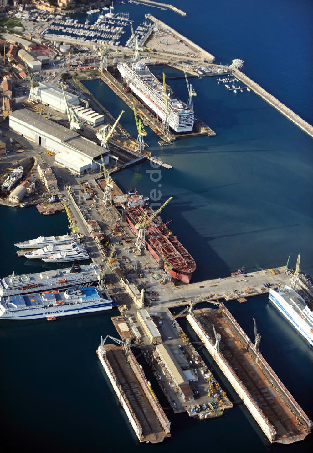 Palermo Sizilien aus der Vogelperspektive: Hafen Palermo auf Sizilien in Italien