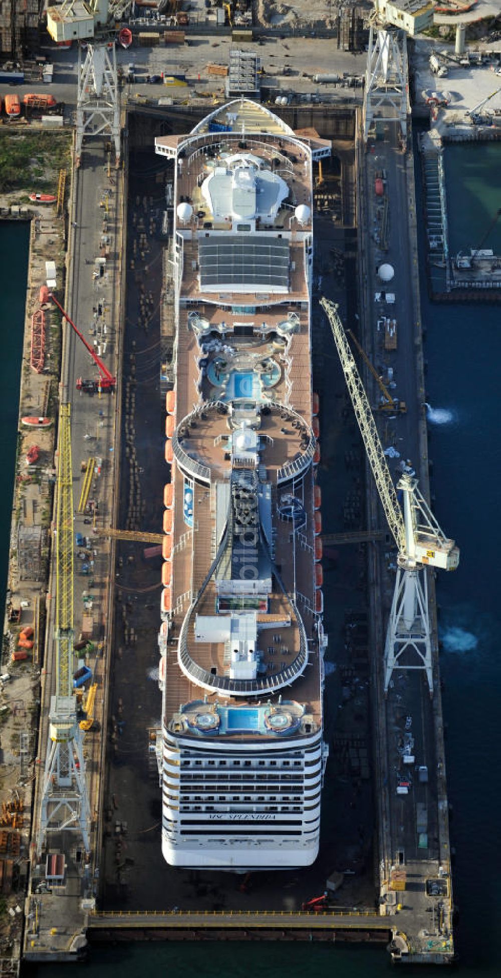 Luftbild Palermo Sizilien - Hafen Palermo auf Sizilien in Italien