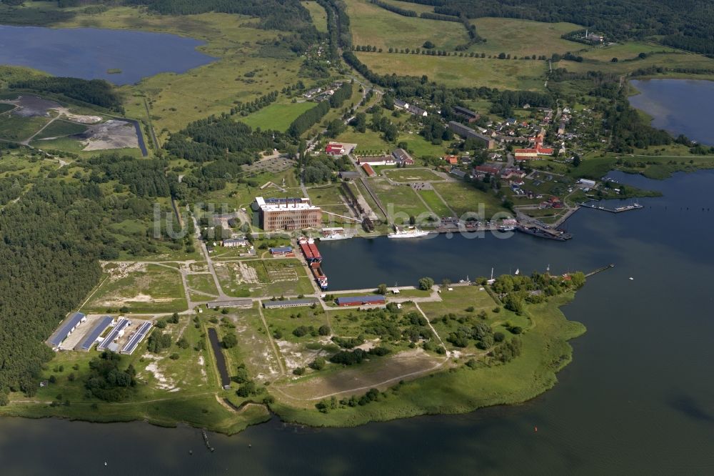 Peenemünde von oben - Hafen von Peenemünde auf der Insel Usedom im Bundesland Mecklenburg-Vorpommern