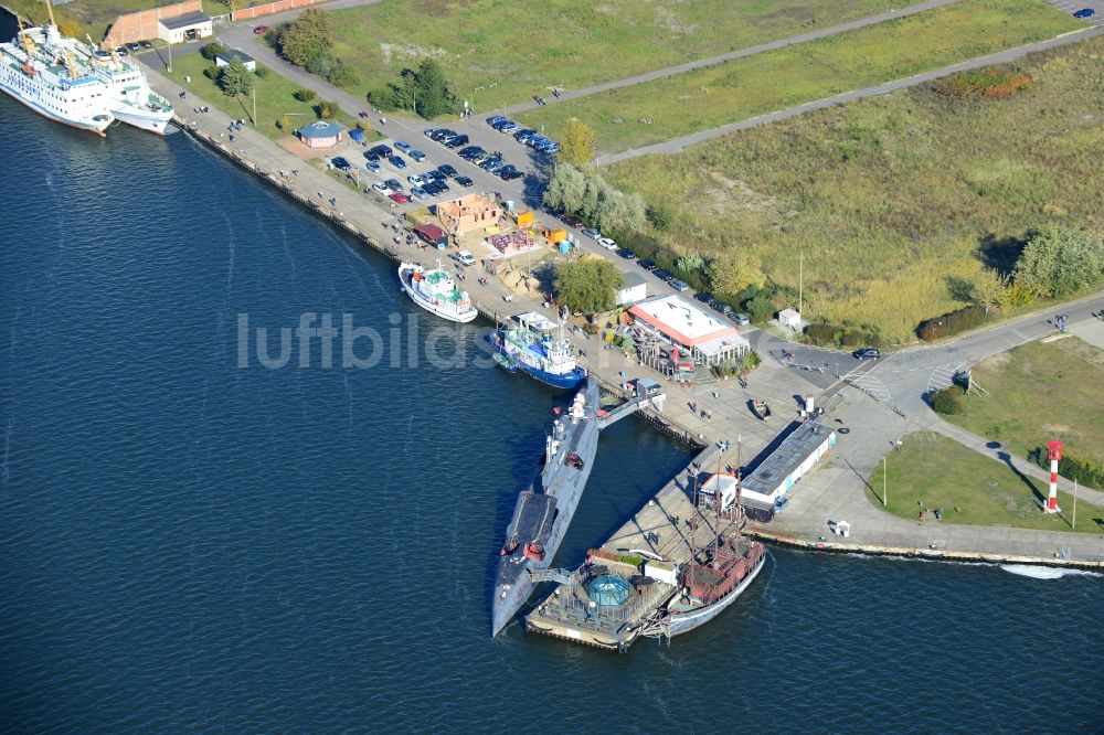 Peenemünde von oben - Hafen Peenemünde mit dem Unterseeboot U-461 im Bundesland Mecklenburg-Vorpommern