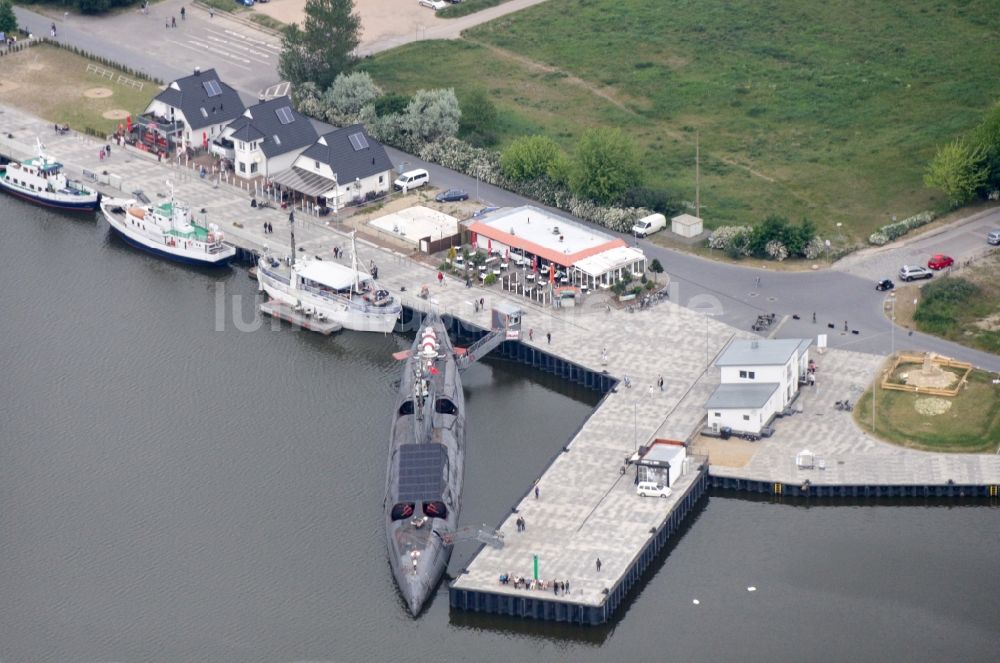 Luftbild Peenemünde - Hafen Peenemünde mit dem Unterseeboot U-461 im Bundesland Mecklenburg-Vorpommern