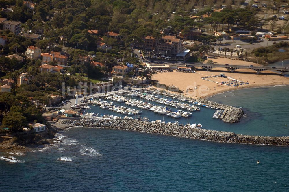 Luftaufnahme Saint-Aygulf - Hafen von Saint-Aygulf an der Cote d'Azur in Frankreich