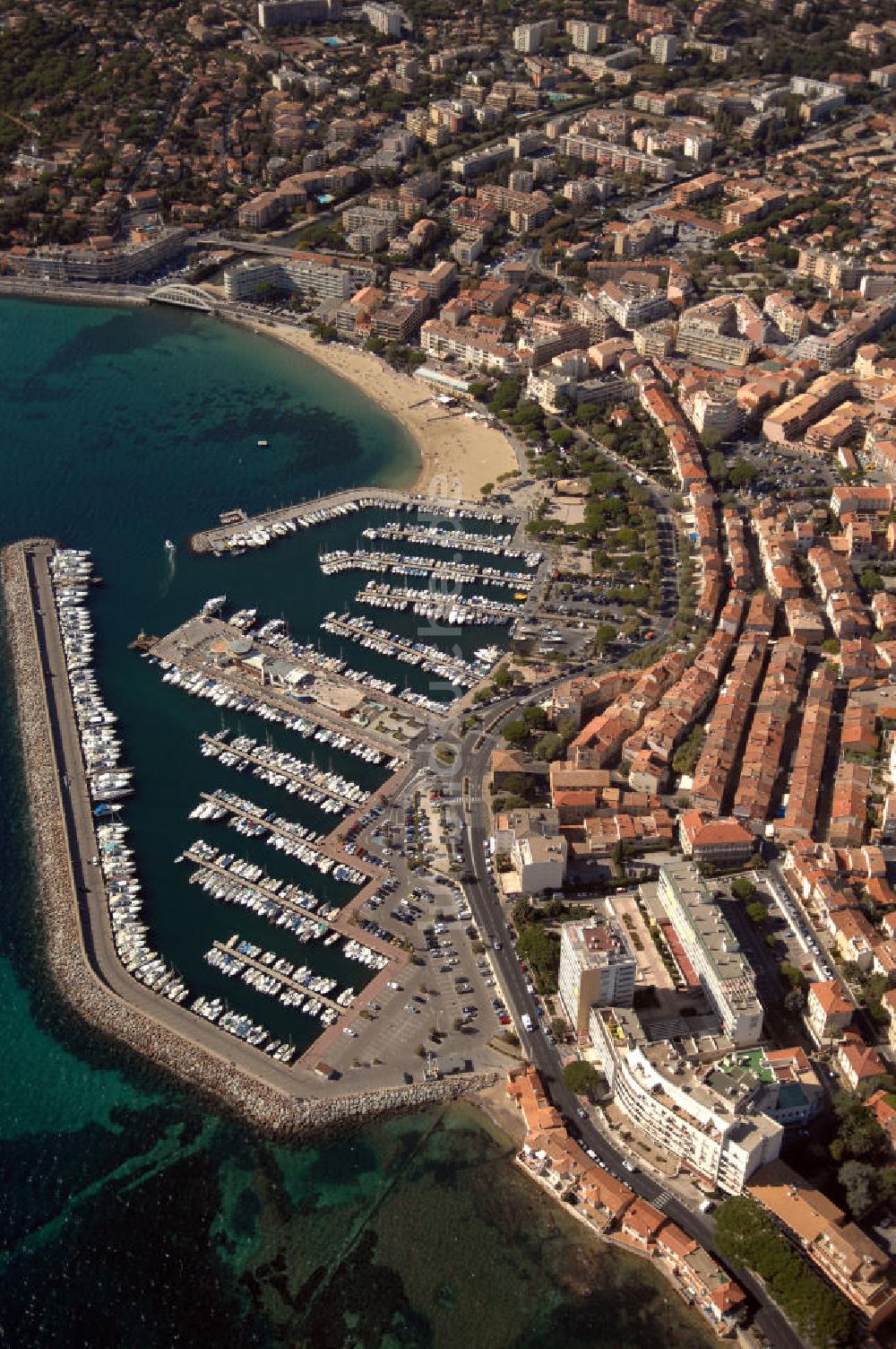 Luftaufnahme Sainte-Maxime - Hafen von Sainte-Maxime an der Cote d'Azur in Frankreich