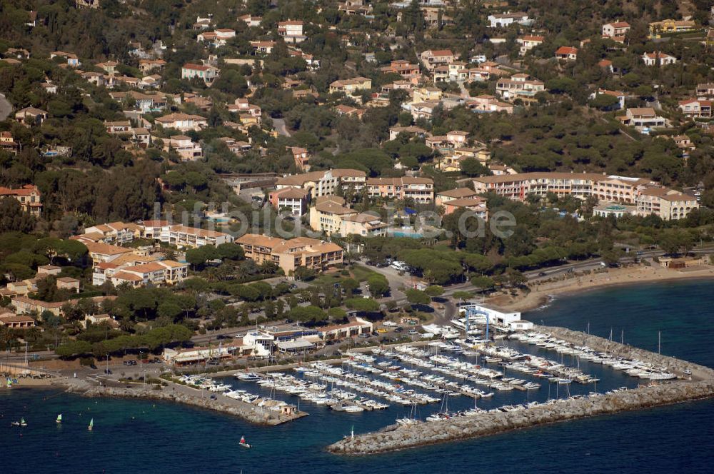 Luftbild San-Peire-sur-Mer - Hafen von San-Peire-sur-Mer an der Cote d'Azur in Frankreich