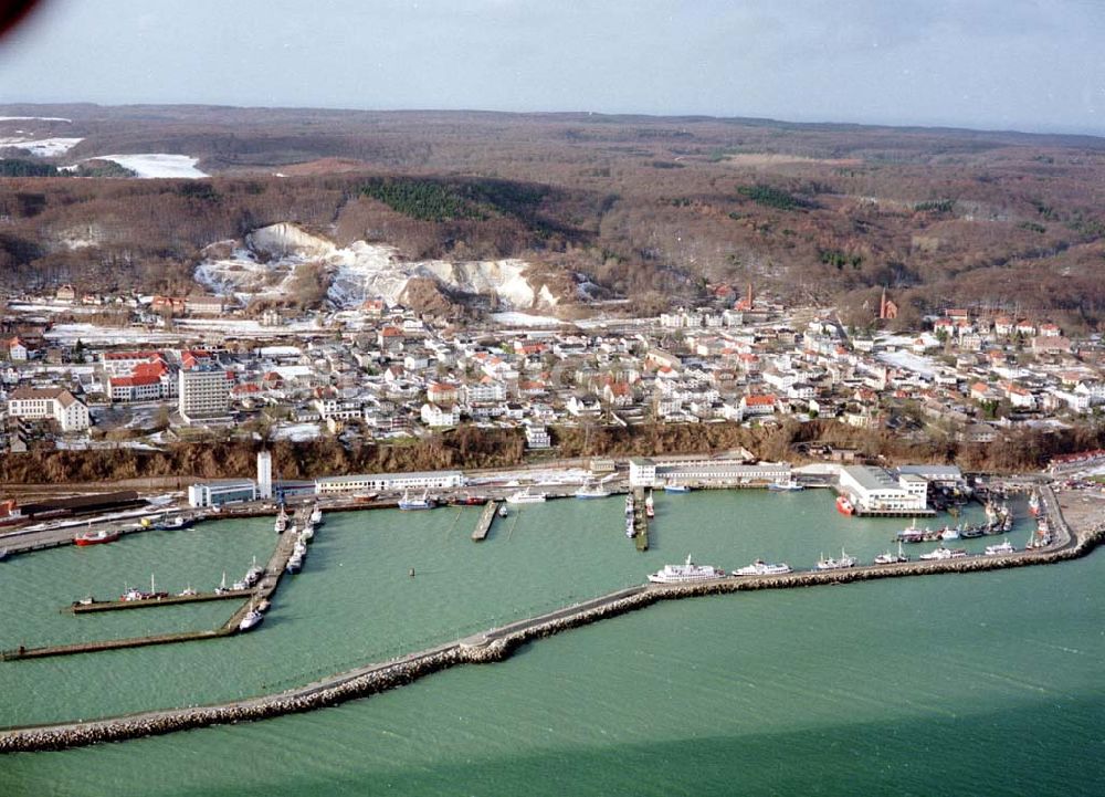 Saßnitz / Rügen - MV aus der Vogelperspektive: Hafen Saßnitz auf der Insel Rügen.