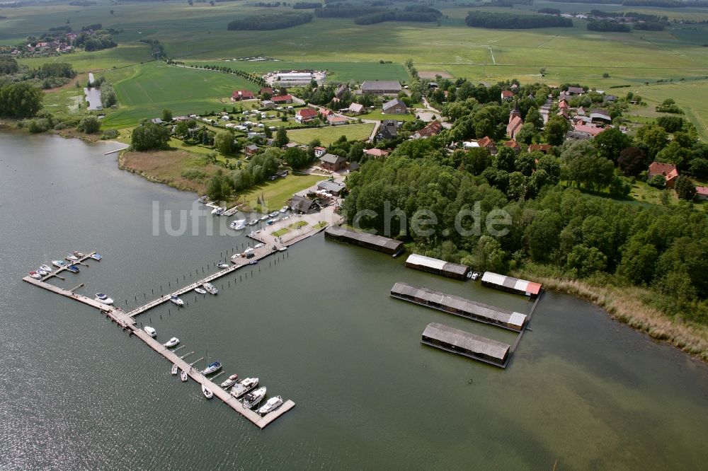 Luftaufnahme Klink - Hafen in Sietow (Dorf) im Bundesland Mecklenburg-Vorpommern