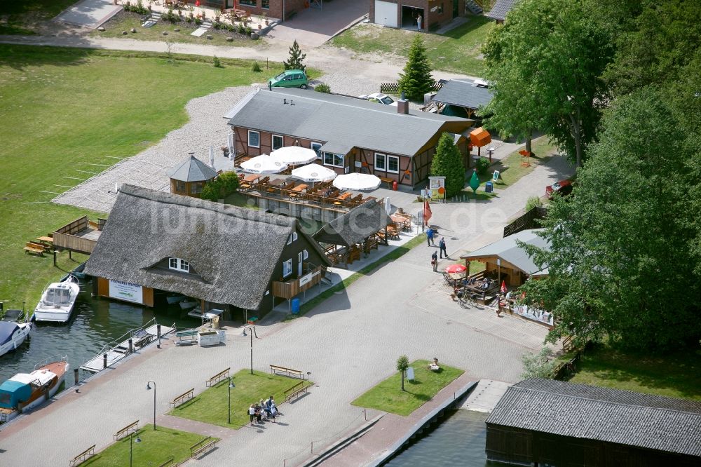 Sietow aus der Vogelperspektive: Hafen in Sietow (Dorf) im Bundesland Mecklenburg-Vorpommern