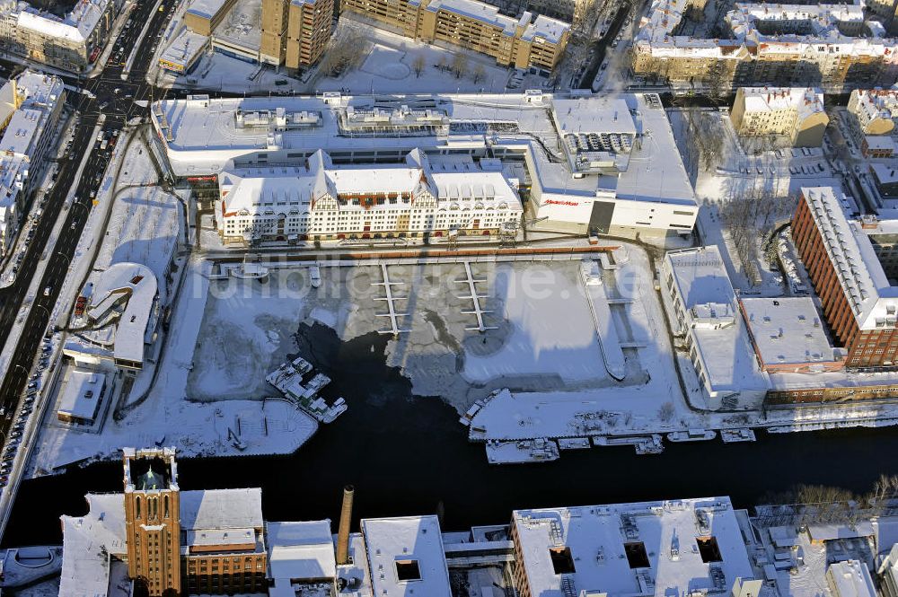 Luftbild Berlin - Hafen Tempelhof in Berlin im Winter