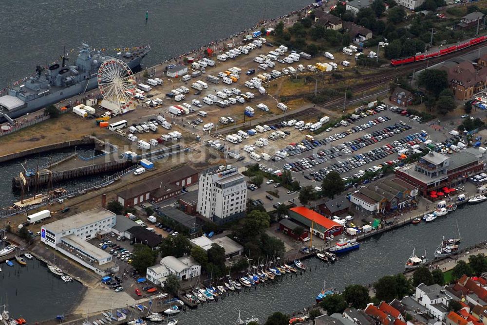 Warnemünde aus der Vogelperspektive: Hafen von Warnemünde