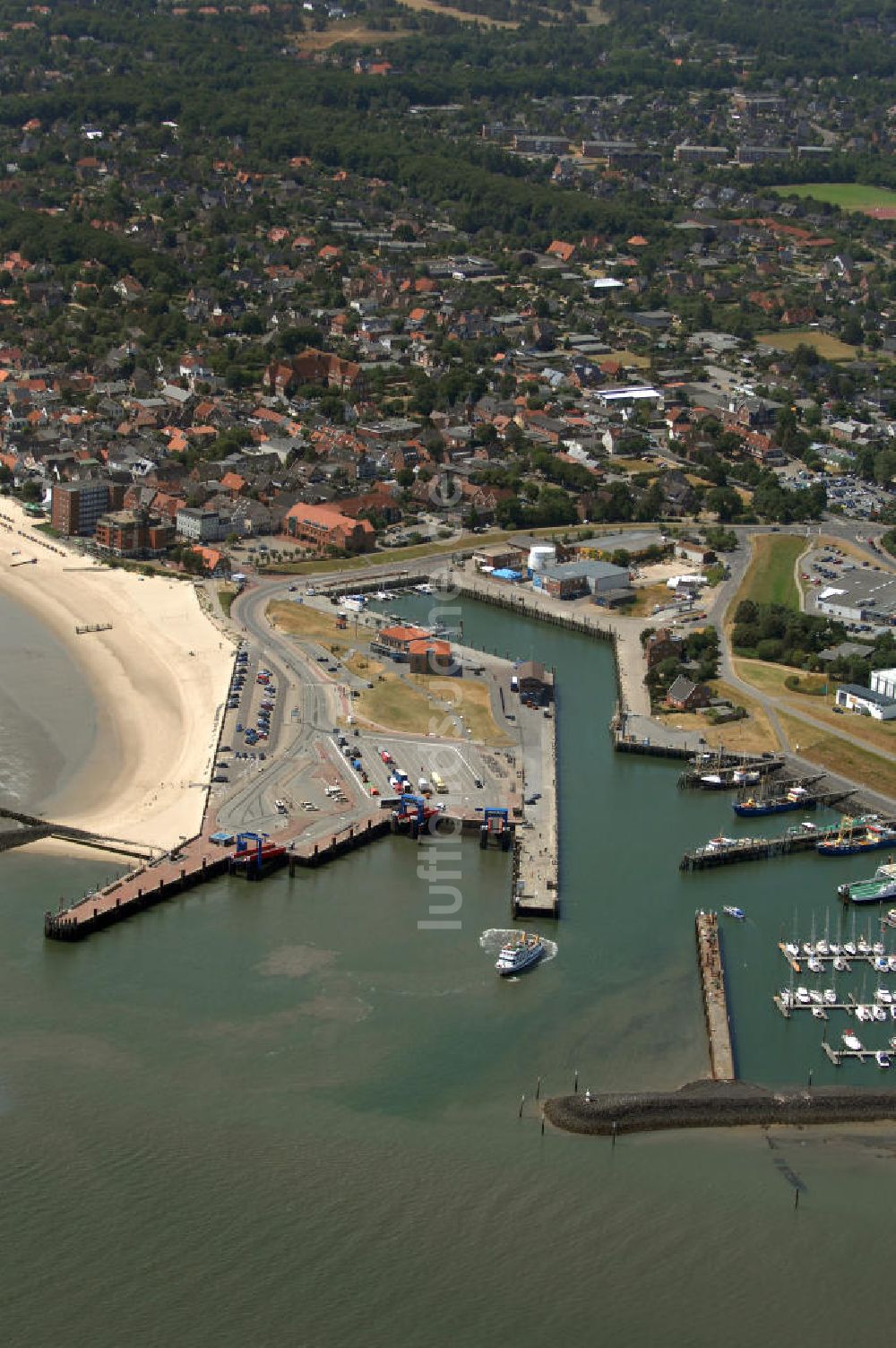 Wyk auf Föhr von oben - Hafen Wyk auf Föhr