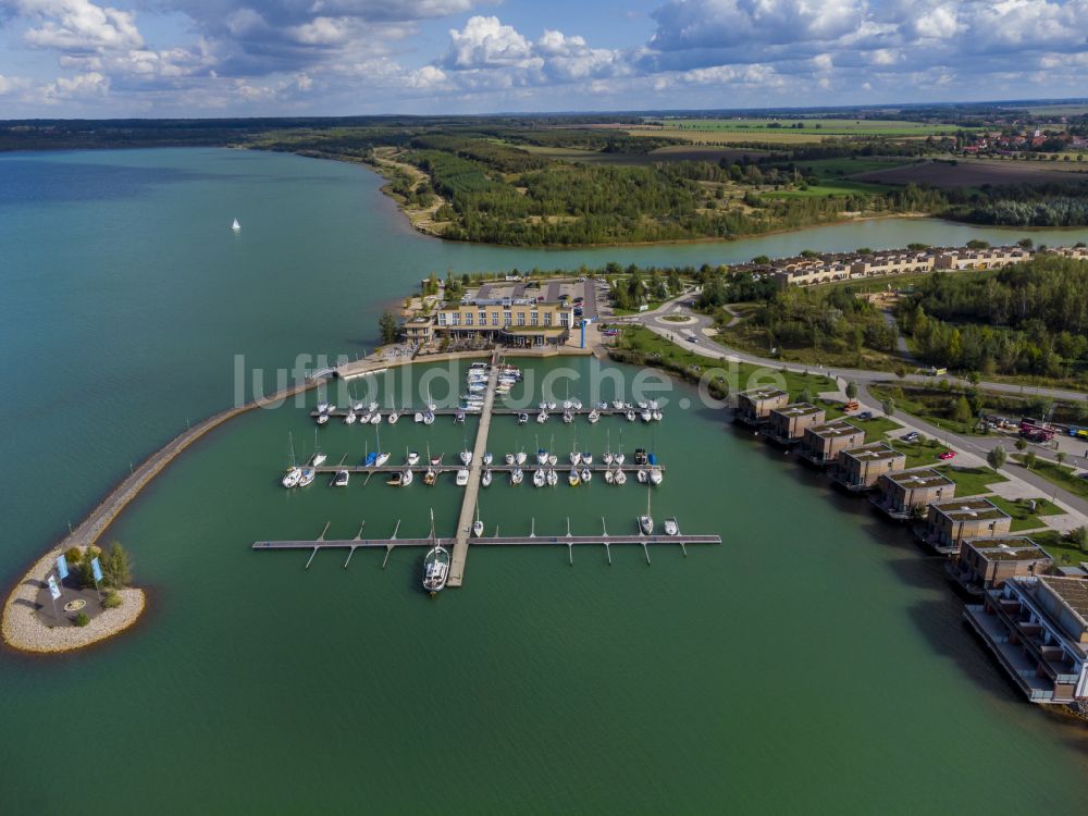 Großpösna von oben - Hafenanlage an der Ferienanlage Lagovida Störmthaler See bei Großpösna in Sachsen