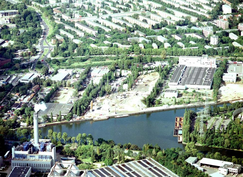 Luftbild Berlin - Spandau - Hafenanlagen der BEHALA an der Nonnendammallee in Berlin - Spandau.