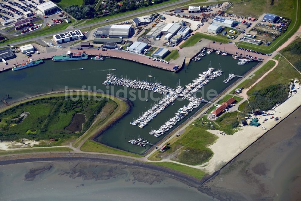 Luftbild Norderney - Hafenanlagen des Hafenbeckens der Nordseeinsel Norderney im Bundesland Niedersachsen