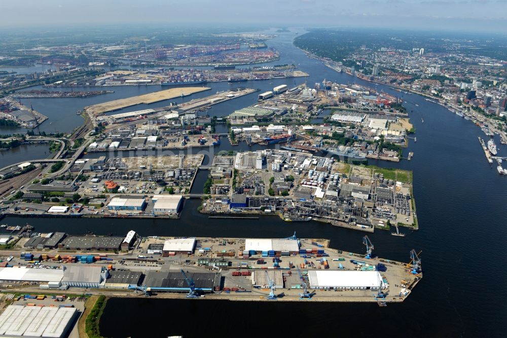 Hamburg aus der Vogelperspektive: Hafenanlagen des Hamburger Hafens mit dem Steinwerder Hafen im gleichnamigen Stadtteil am Südufer der Elbe in Hamburg