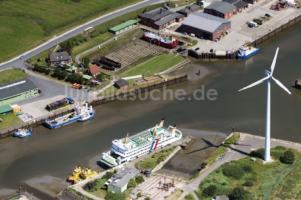 Luftbild Husum - Hafenanlagen an der Meeres- Küste der Husumer Au in Husum im Bundesland Schleswig-Holstein, Deutschland