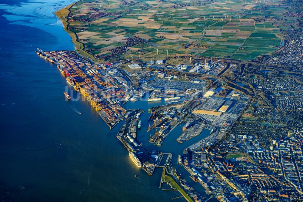 Luftbild Bremerhaven - Hafenanlagen an der Meeres- Küste der Nordsee in Bremerhaven im Bundesland Bremen, Deutschland