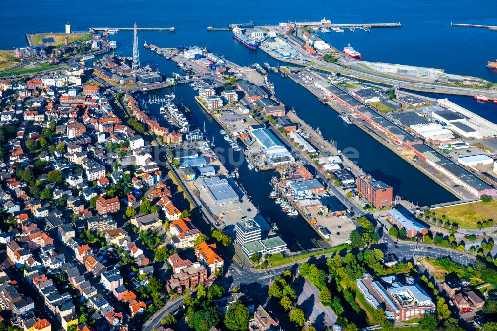 Luftbild Cuxhaven - Hafenanlagen an der Meeres- Küste der Nordsee in Cuxhaven im Bundesland Niedersachsen, Deutschland