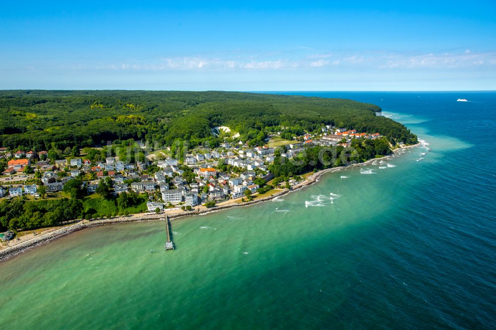 Sassnitz aus der Vogelperspektive: Hafenanlagen an der Meeres- Küste der Ostsee in Sassnitz im Bundesland Mecklenburg-Vorpommern