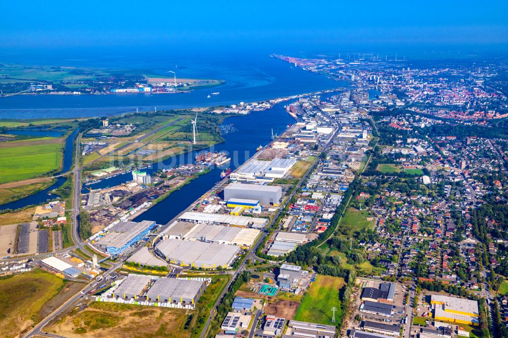 Luftaufnahme Bremerhaven - Hafenanlagen und Terminals des Fischereihafen mit Lagerhallen und Speditions und Logistikunternehmen in Bremerhaven im Bundesland Bremen