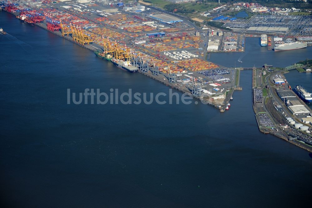 Bremerhaven aus der Vogelperspektive: Hafenanlagen und Terminals mit Lagerhallen und Speditions und Logistikunternehmen in Bremerhaven im Bundesland Bremen