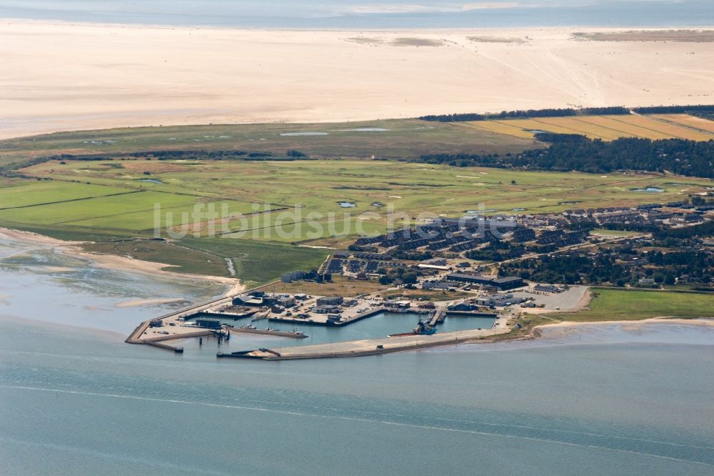 Luftbild Rømø - Hafenanlagen und Terminals mit Lagerhallen und Speditions und Logistikunternehmen in Havneby auf Rømø in Dänemark