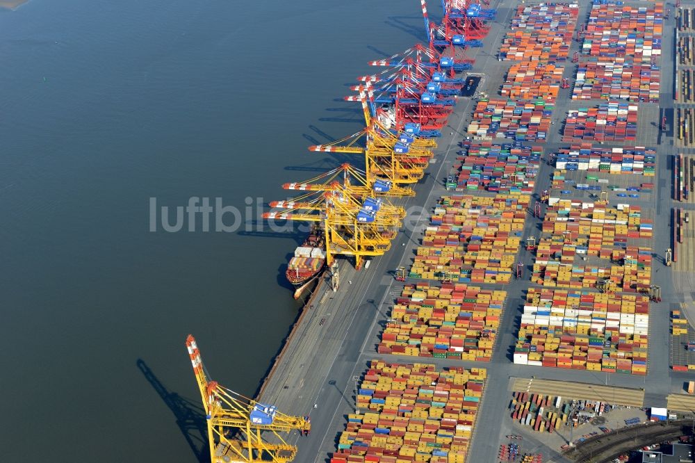 Luftbild Bremerhaven - Hafenanlagen und Terminals mit Lagerhallen und Speditions und Logistikunternehmen an der Weser- Mündung in Bremerhaven im Bundesland Bremen